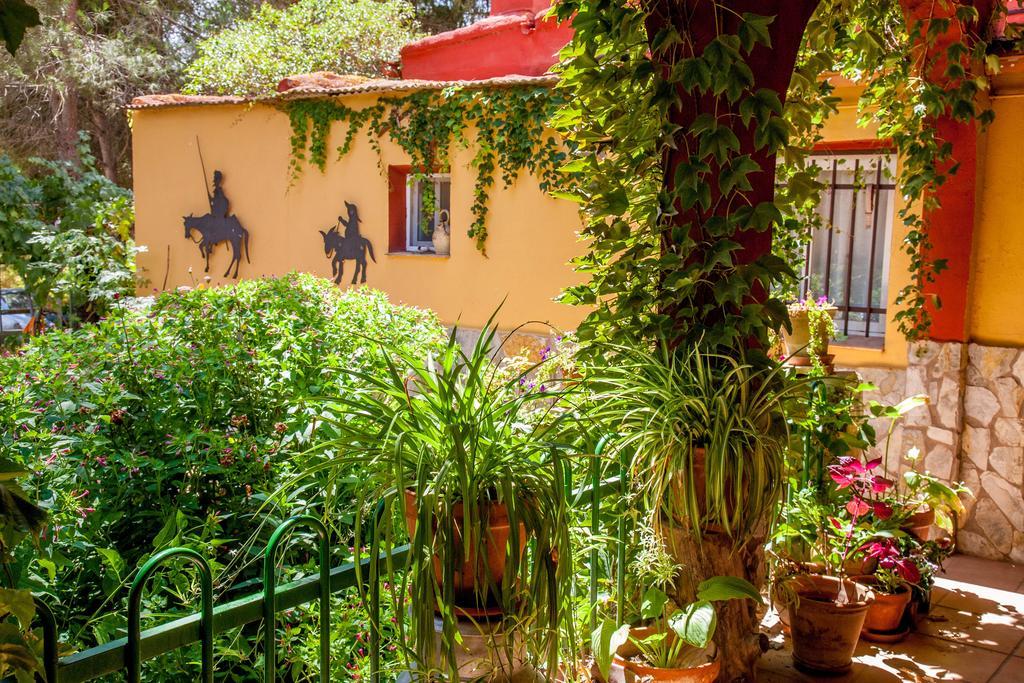 La Derrubia Guest House Villamalea Ngoại thất bức ảnh